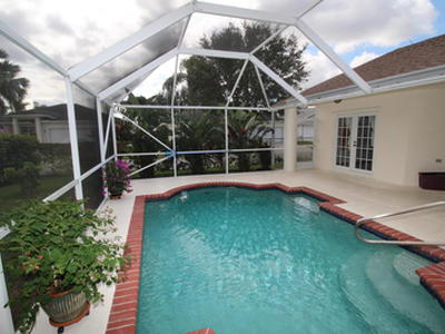 Beautiful Single Family Pool Home in Gated Community