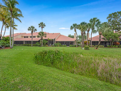 135 Old Meadow Way, Palm Beach Gardens, FL 33418