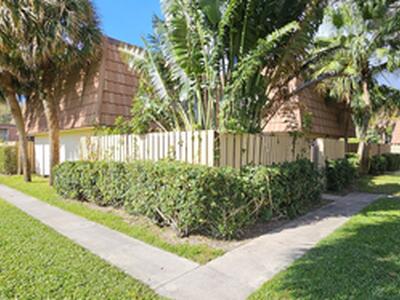539 Green Springs Place, West Palm Beach, FL 33409