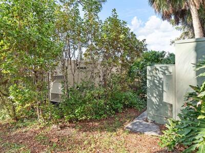 7051 Seacrest Boulevard, Lantana, FL 33462