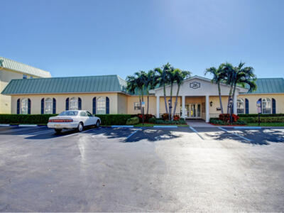 6 Colonial Club Drive, Boynton Beach, FL 33435