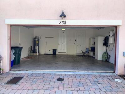838 NW 82nd Place, Boca Raton, FL 33487