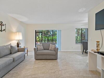 150 Pineview Road, Jupiter, FL 33469