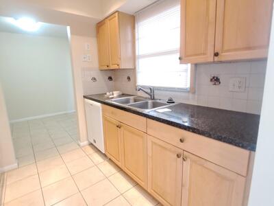9 Golfs Edge F, West Palm Beach, FL 33417