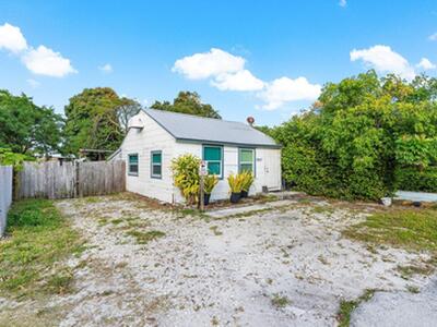 1047 Miner Road, Lake Worth, FL 33462