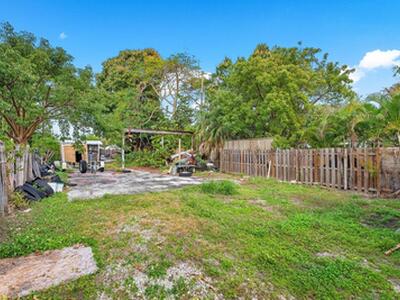 1047 Miner Road, Lake Worth, FL 33462