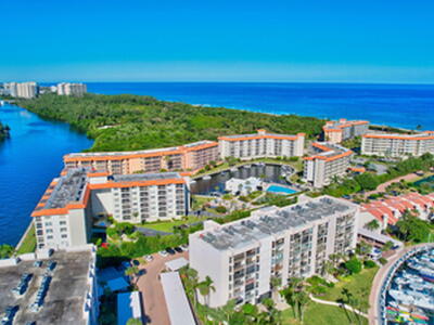 2871 N Ocean Boulevard, Boca Raton, FL 33431