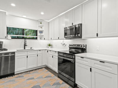 630 NE 15th Place, Boynton Beach, FL 33435