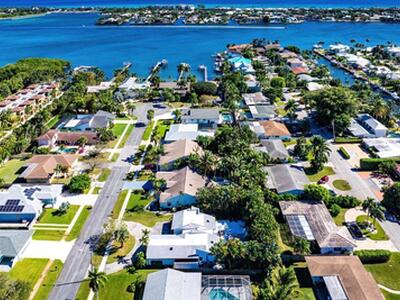 630 NE 15th Place, Boynton Beach, FL 33435