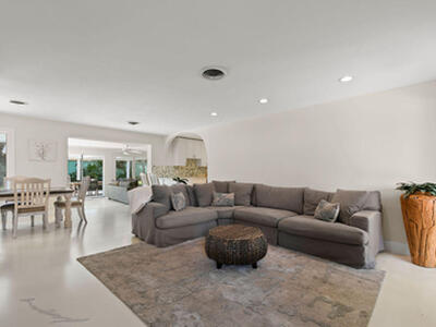 420 Sunset Way, Juno Beach, FL 33408