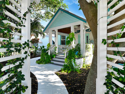 110 S Palmway, Lake Worth Beach, FL 33460