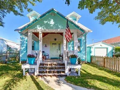 110 S Palmway, Lake Worth Beach, FL 33460