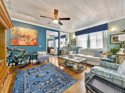 110 S Palmway, Lake Worth Beach, FL 33460