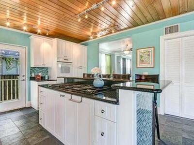 110 S Palmway, Lake Worth Beach, FL 33460