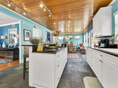 110 S Palmway, Lake Worth Beach, FL 33460