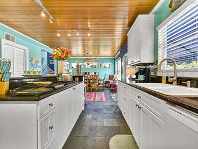 110 S Palmway, Lake Worth Beach, FL 33460