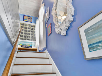 110 S Palmway, Lake Worth Beach, FL 33460