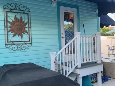 110 S Palmway, Lake Worth Beach, FL 33460