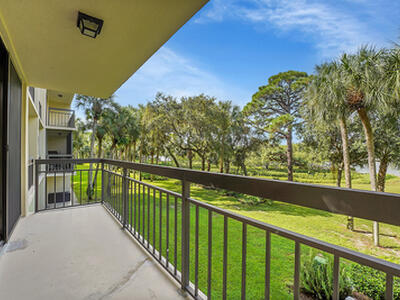 2001 Marina Isle 203 Way, Jupiter, FL 33477