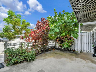 326 W Pine Street, Lantana, FL 33462