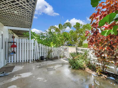 326 W Pine Street, Lantana, FL 33462