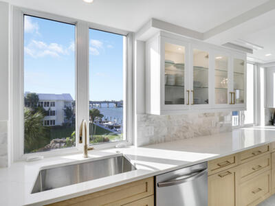 375 Beach Road, Tequesta, FL 33469