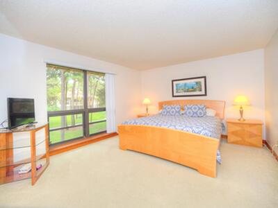 135 Brackenwood Road, Palm Beach Gardens, FL 33418