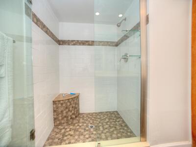 135 Brackenwood Road, Palm Beach Gardens, FL 33418