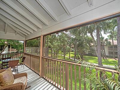 135 Brackenwood Road, Palm Beach Gardens, FL 33418