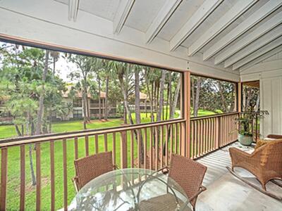 135 Brackenwood Road, Palm Beach Gardens, FL 33418