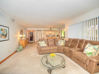 135 Brackenwood Road, Palm Beach Gardens, FL 33418