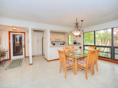 135 Brackenwood Road, Palm Beach Gardens, FL 33418