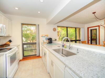 135 Brackenwood Road, Palm Beach Gardens, FL 33418