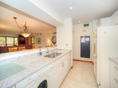 135 Brackenwood Road, Palm Beach Gardens, FL 33418