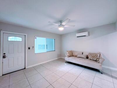 3241 NE 15th Street, Pompano Beach, FL 33062