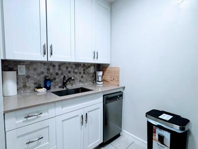 3241 NE 15th Street, Pompano Beach, FL 33062