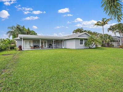 1342 Essex Drive, Wellington, FL 33414