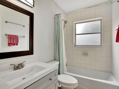 3930 Crystal Lake Drive, Pompano Beach, FL 33064