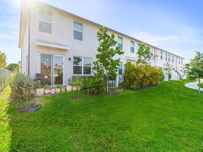 4062 Hot Springs Avenue, Palm Springs, FL 33461