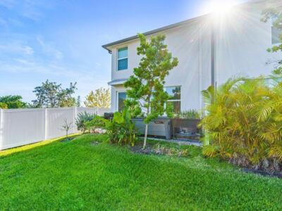 4062 Hot Springs Avenue, Palm Springs, FL 33461