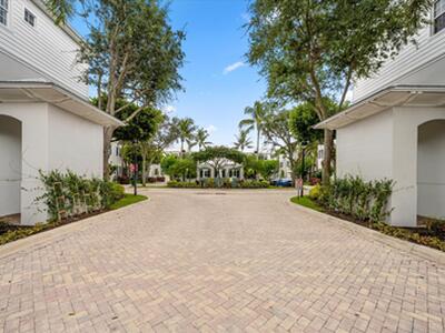 376 W Mallory Circle, Delray Beach, FL 33483