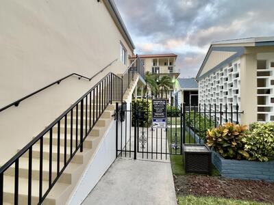 1960 NE 1st Street, Deerfield Beach, FL 33441