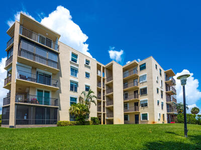 896 N Federal Highway, Lantana, FL 33462