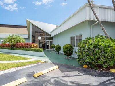 896 N Federal Highway, Lantana, FL 33462