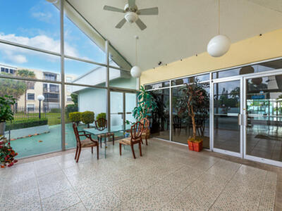 896 N Federal Highway, Lantana, FL 33462