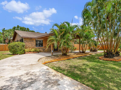 691 NW Sharpe Street, Port Saint Lucie, FL 34983