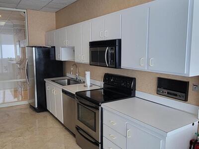 5440 N Ocean Drive, Singer Island, FL 33404