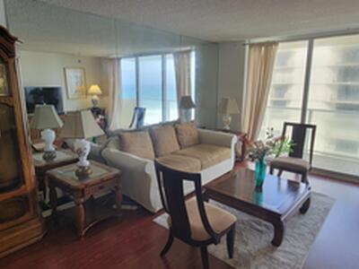 5440 N Ocean Drive, Singer Island, FL 33404