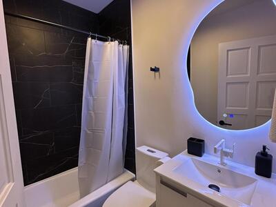 516 Royal Plaza Drive, Fort Lauderdale, FL 33301