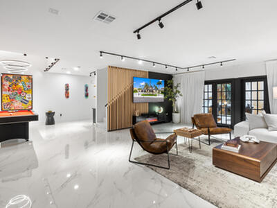 516 Royal Plaza Drive, Fort Lauderdale, FL 33301